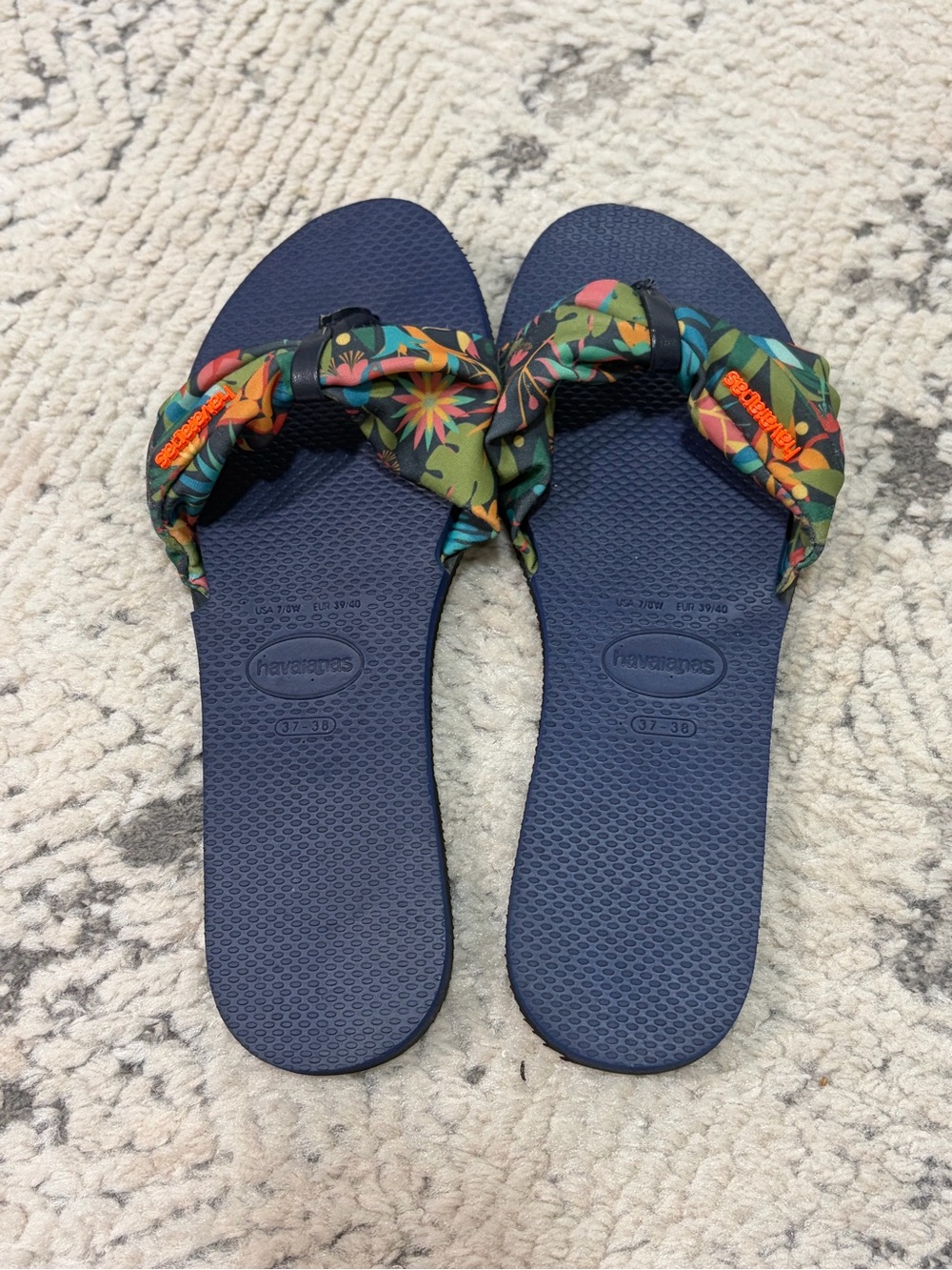 Havaianas Brazil Women's Floral Palm Flip Flops Sandal Size 8 US 37-38 Like New